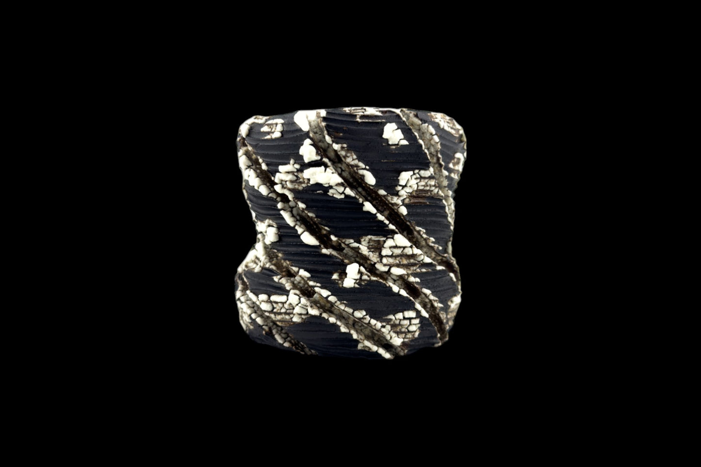 Incised Lateration #103