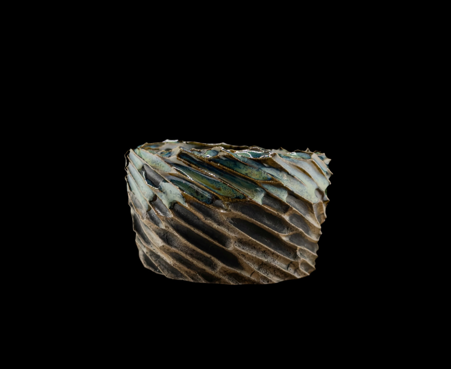 Lacerated ashtray #003