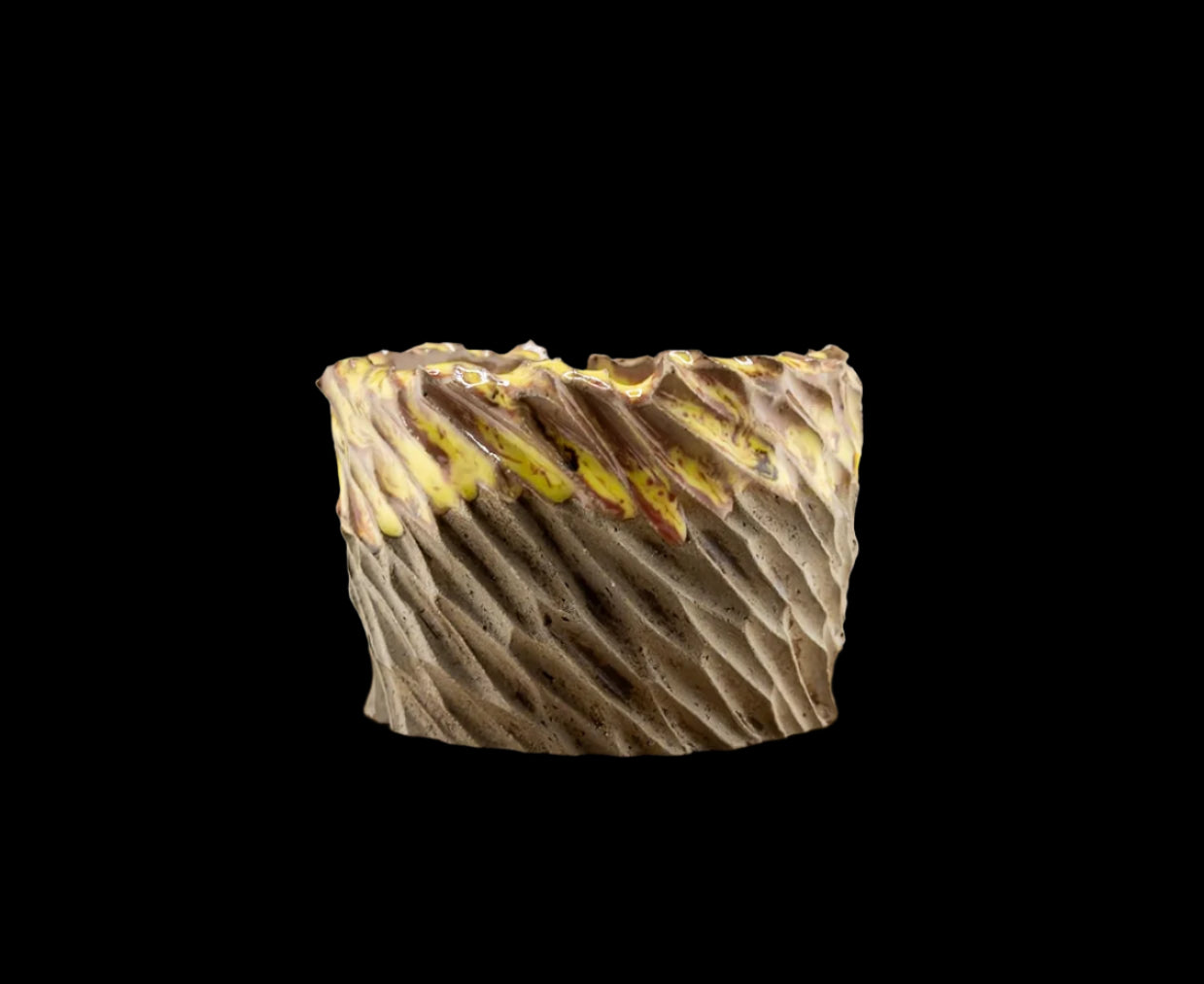 Lacerated ashtray #006